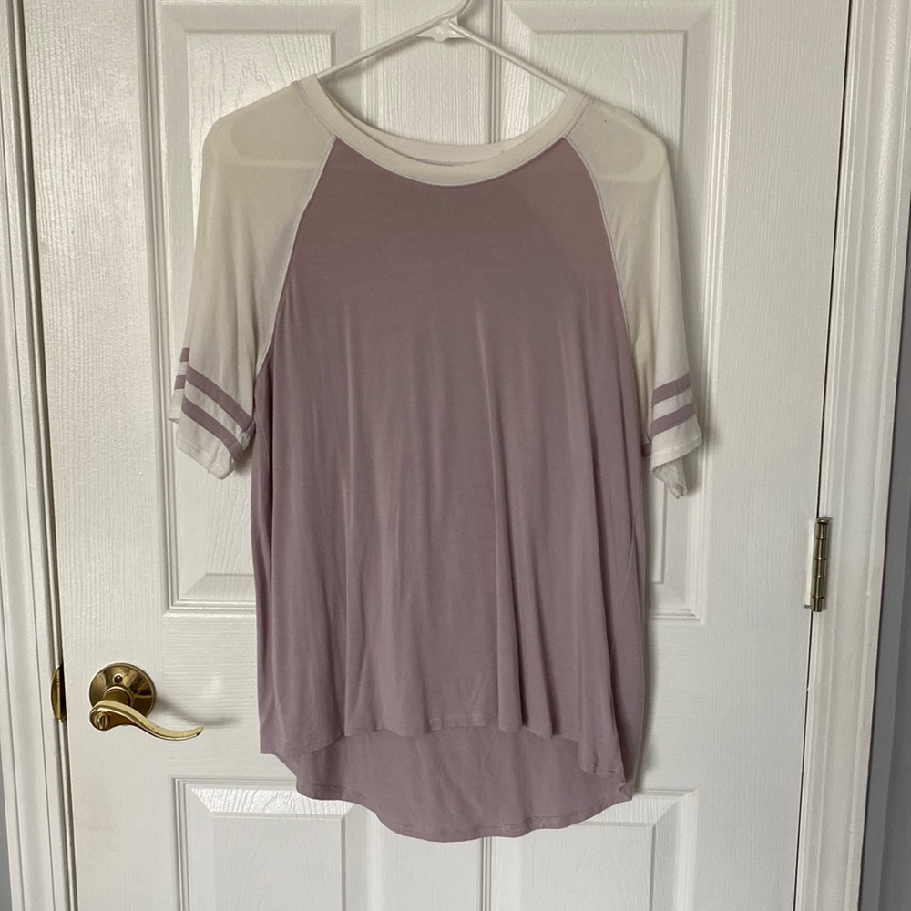 Woman’s American Eagle Outfitters short sleeve T-shirt